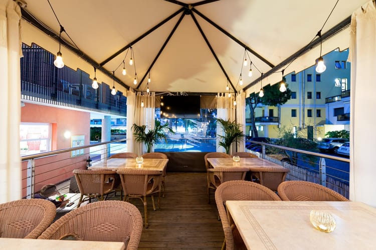 Aparthotel Sheila Jesolo Bar 02